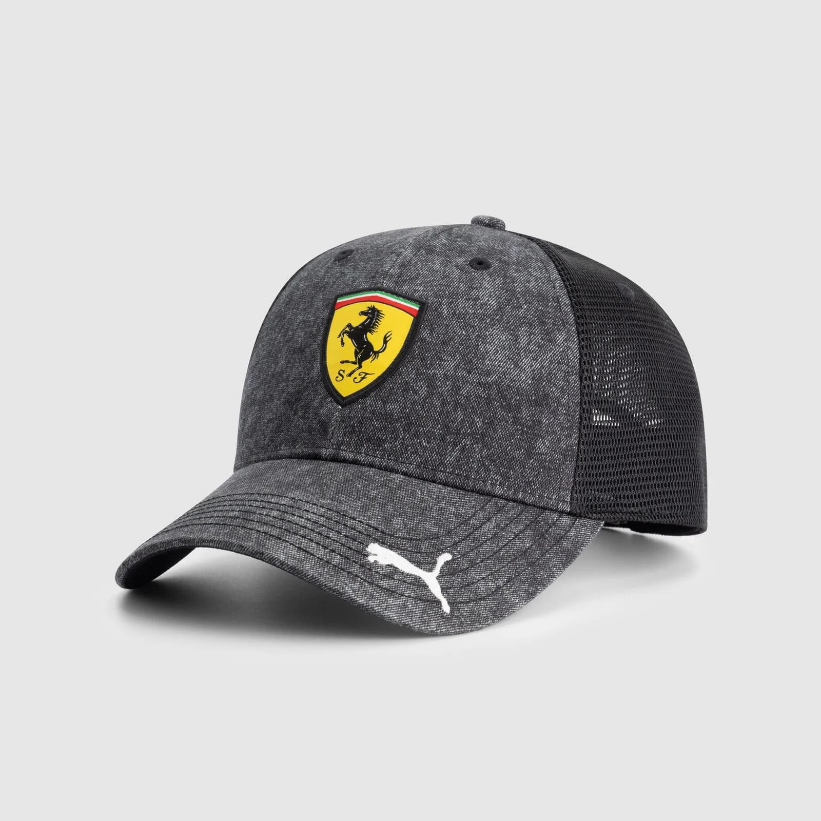 Scuderia Ferrari F1 Trucker Cap Adults - Black